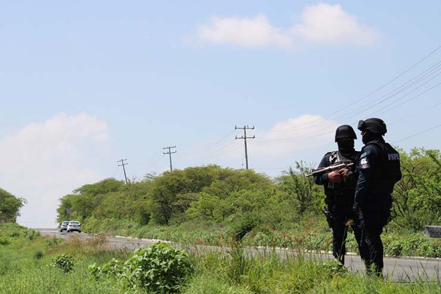 Sujetos armados emboscan a agentes de la Fiscalía de Jalisco