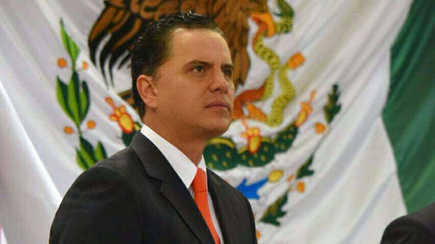 roberto_sandoval_01.jpg