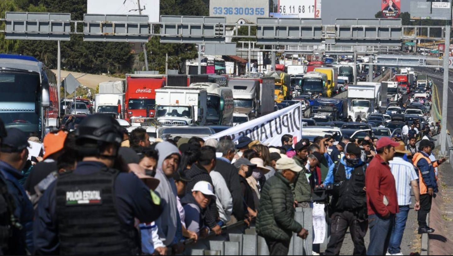 Tren Interurbano manifestación.png