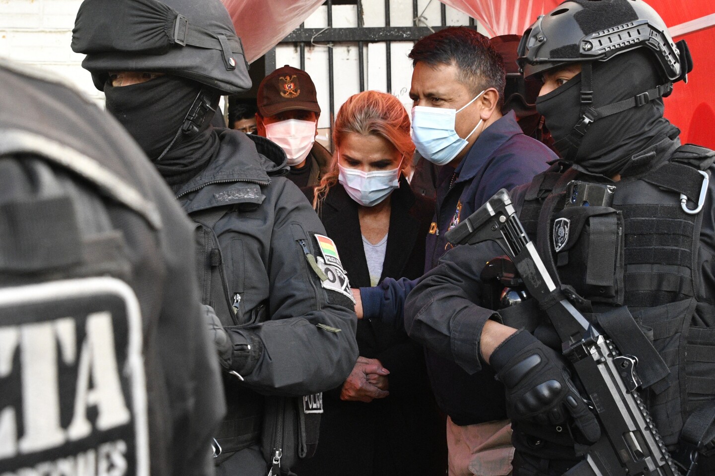 Arrestan a Jeanine Añez, expresidenta interina de Bolivia
