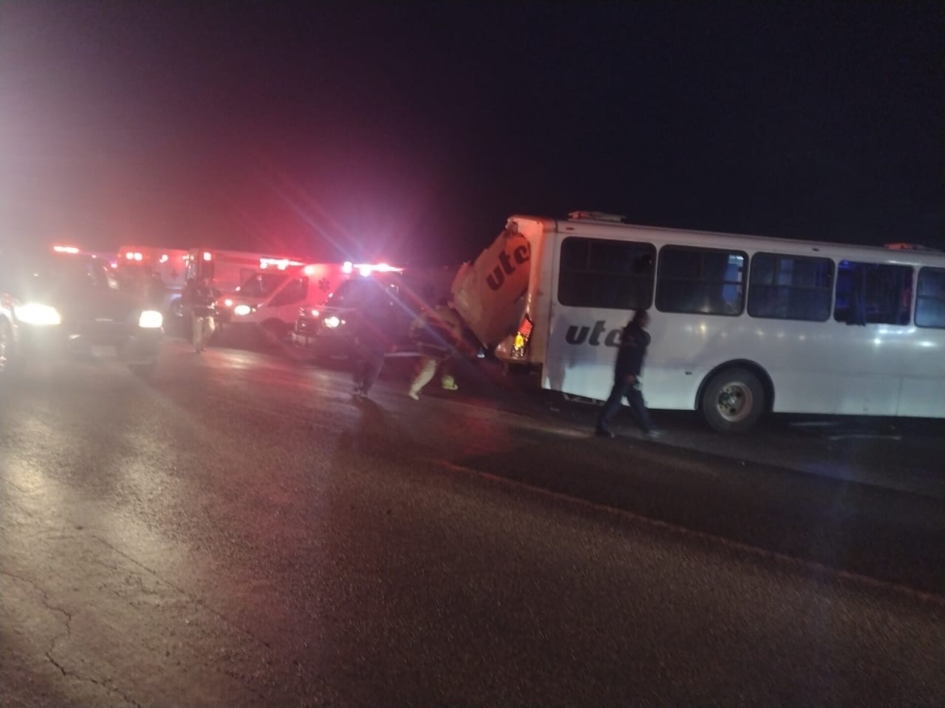 accidente-carretera-37-villa-de-reyes-choque-bmw-slp-1