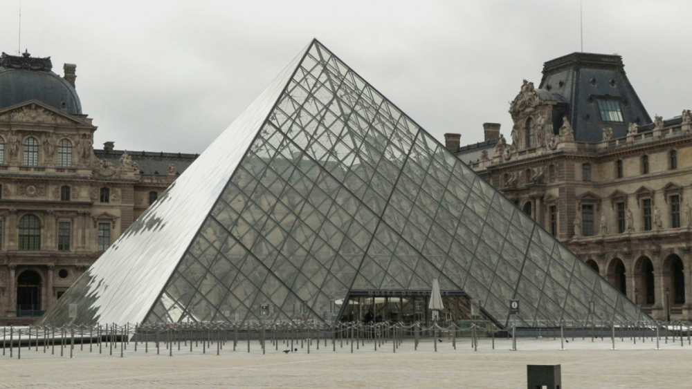museo louvre.png