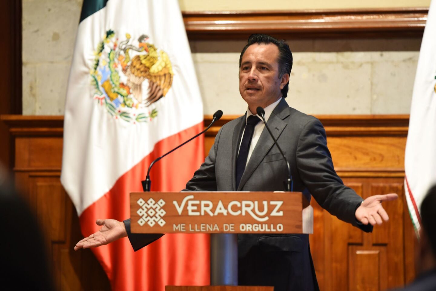 Cuitláhuac García, gobernador de Veracruz, anunció que presentará una nueva reforma al Código Penal para sancionar quien agreda a policías, con armas y violencia.