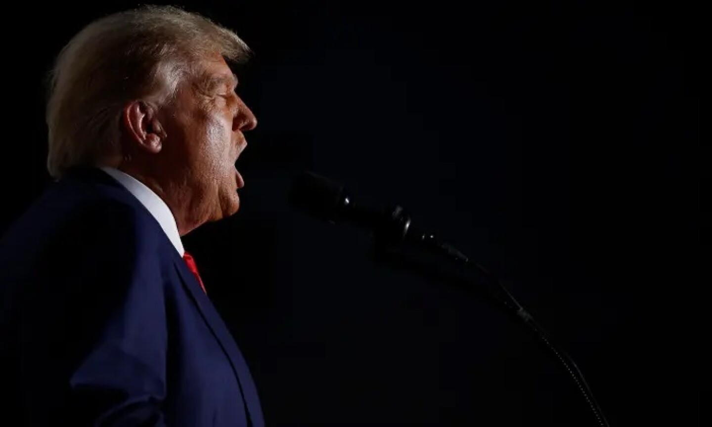 trump_alega_persecución_política_en_un_discurso_tras_la_lectura_de_cargos
