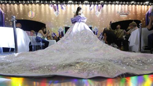 vestido-mexicano-Crean-en-Mexico-vestido-con-3-mil-cristales-de-Swarovski
