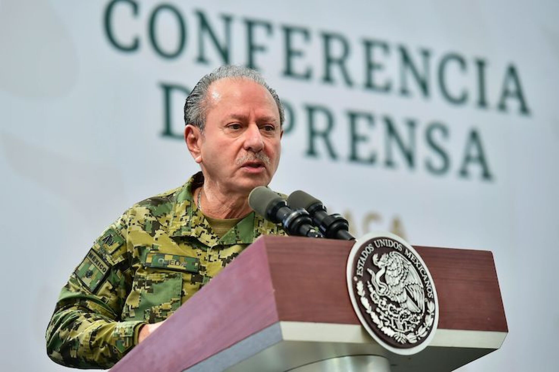 Jose Rafael Ojeda Durán, secretario de Marina, durante la mañanera en Oaxaca.