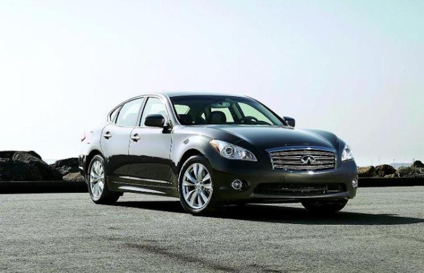 nissan-infiniti-m37-1