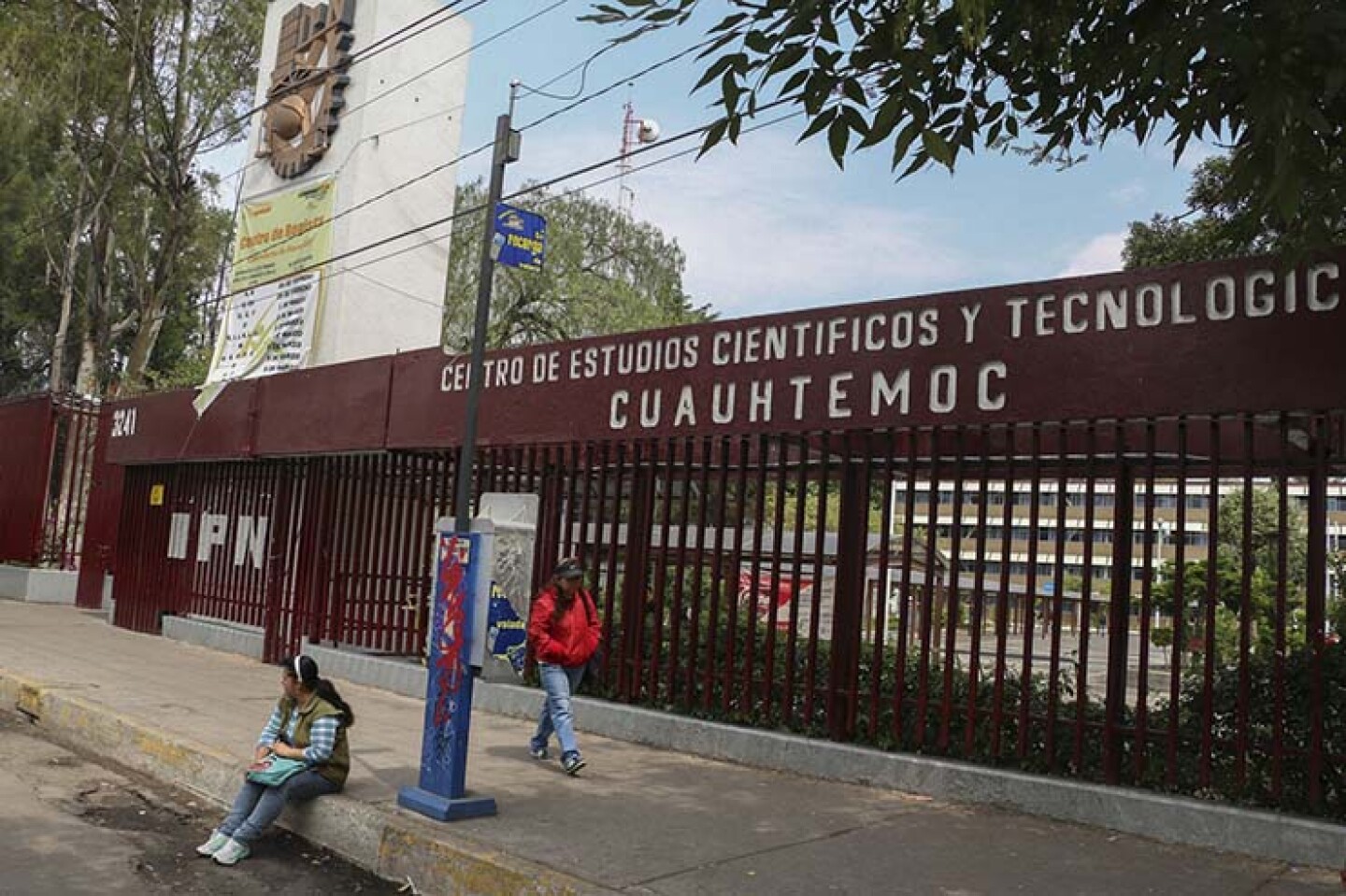 CIUDAD DE MÉXICO, 20ABRIL2016.- Nueve de 19 vocacionales del Instituto Politécnico Nacional se encuentran en paro de labores. La Asamblea General Politécnica informó que las vocacionales 1, 2, 5, 7, 8, 10, 12, 13 y 15 pararían actividades junto con l