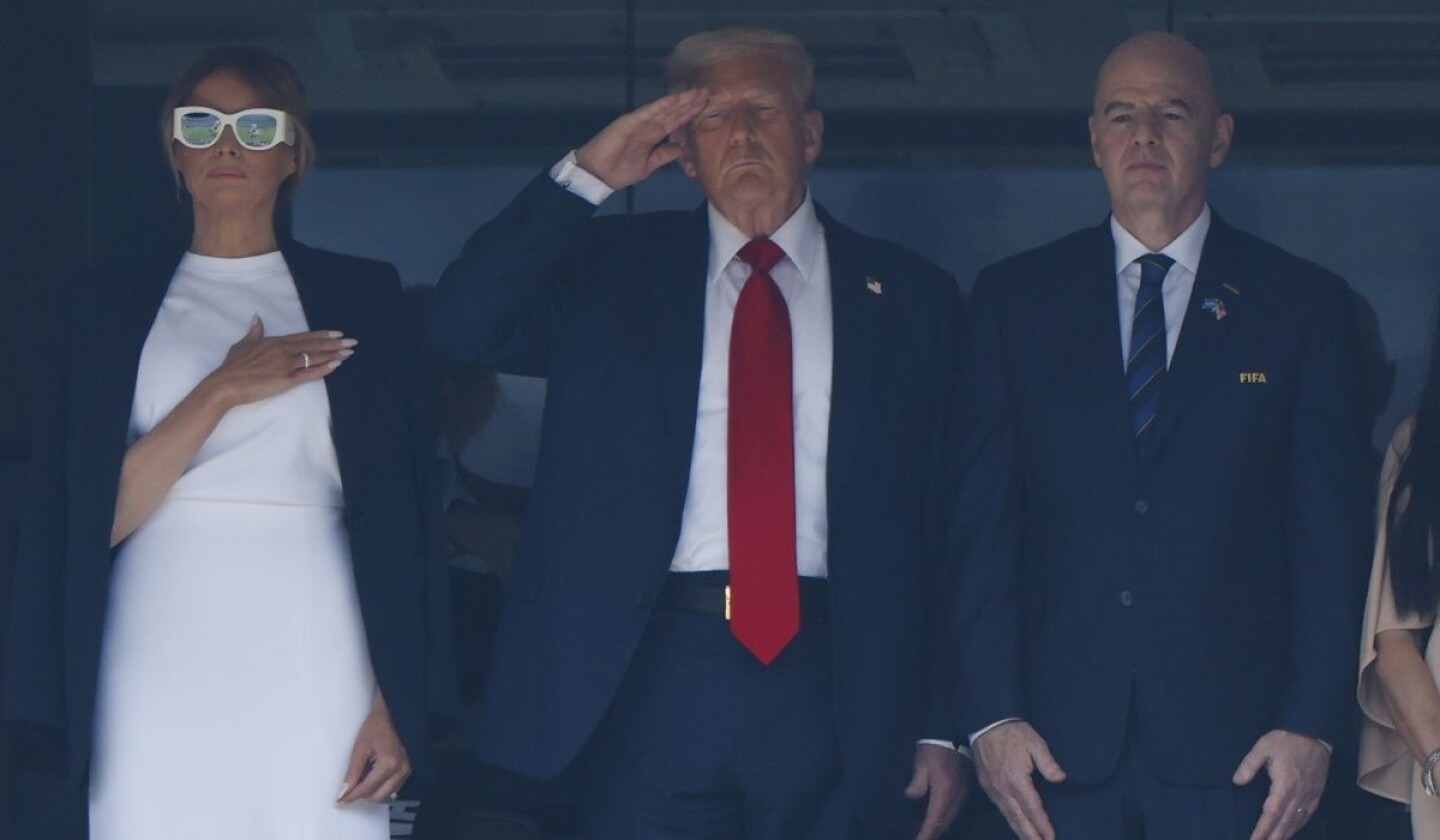 donald-trump-gianni-infantino.jpg