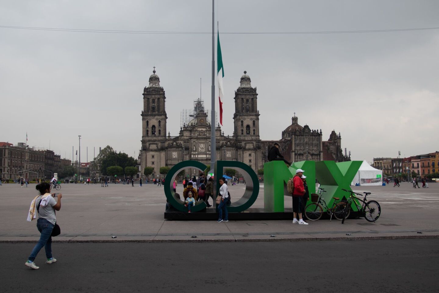 Tras seis semanas en semáforo amarillo, CDMX pasa a verde