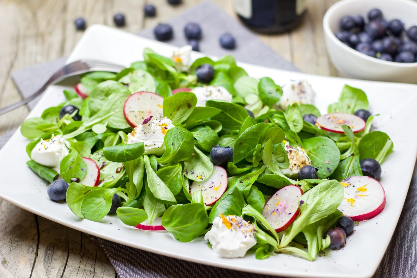 salad-g18b8cd3ee_1920