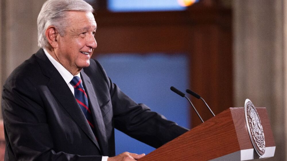 AMLO-2