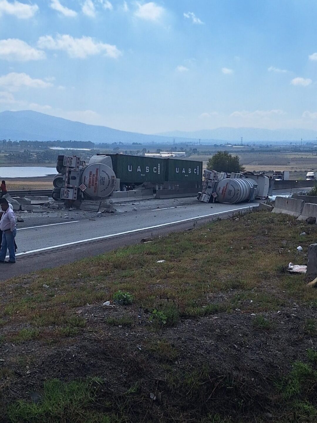 accidente-mexico-queretaro-arco-norte-choque-en-libramiento-2-960x1280