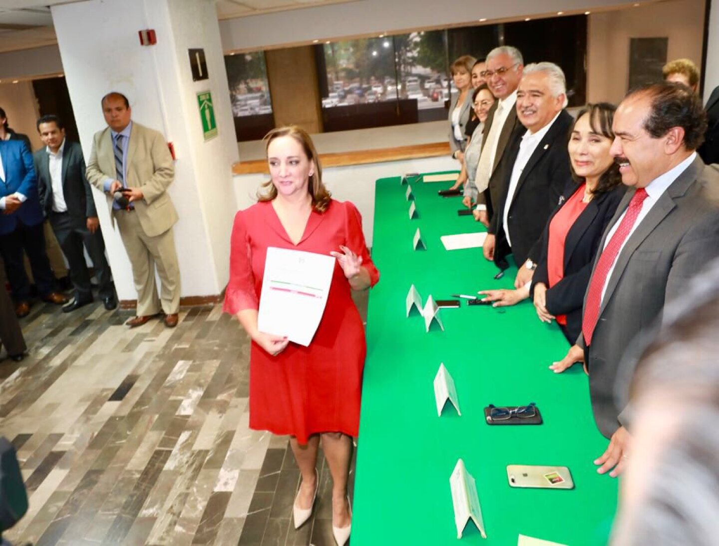 Twitter Claudia Ruiz Massieu