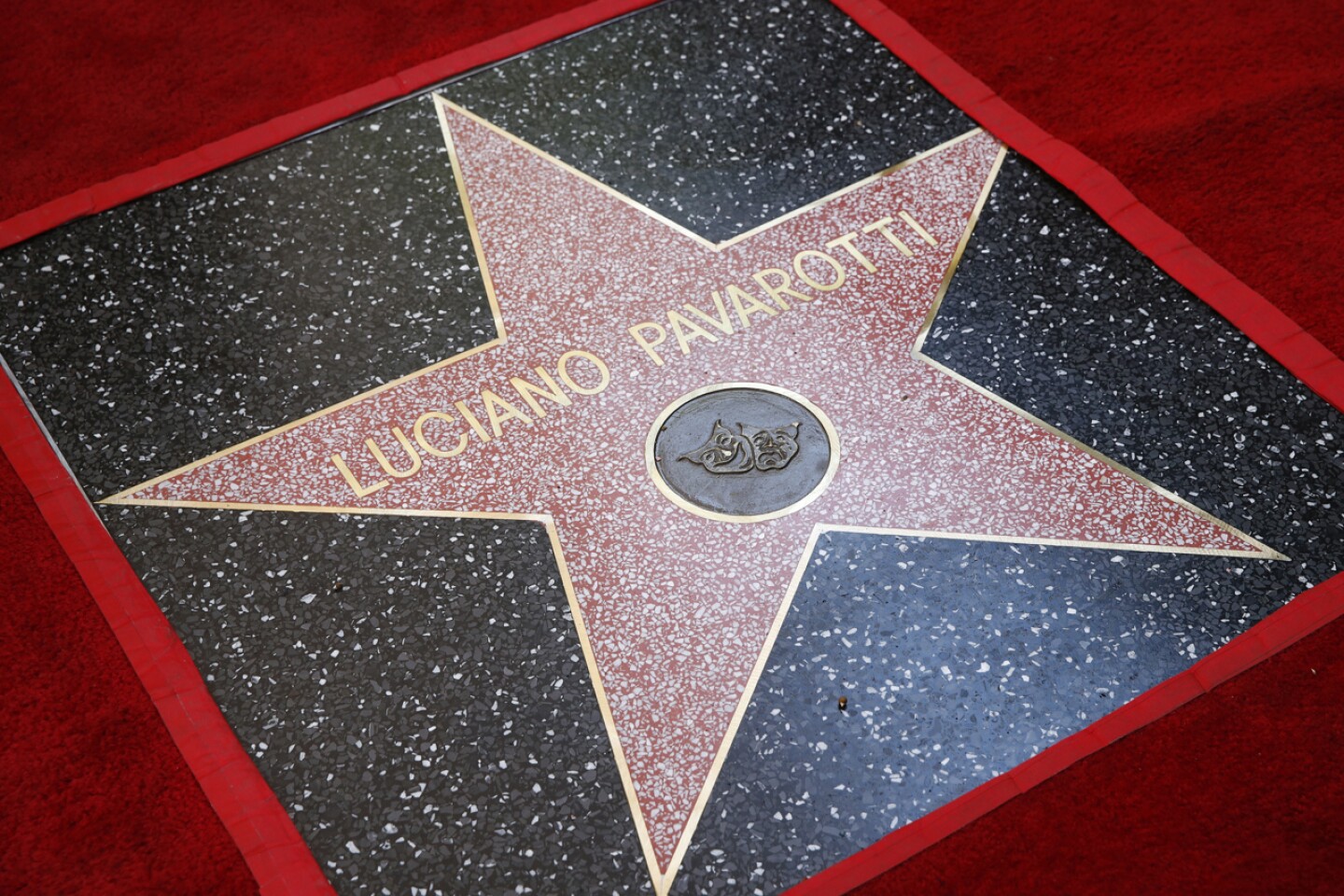 Luciano Pavarotti honored posthumously with star on the Hollywood Walk of Fame
