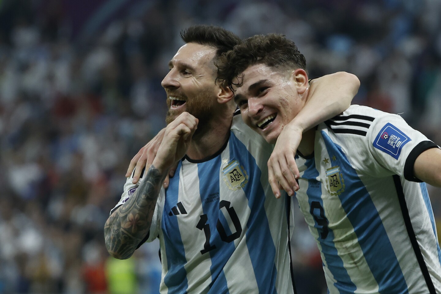 Messi y ¡lvarez acaparan los titulares en la prensa argentina tras el pase a la final