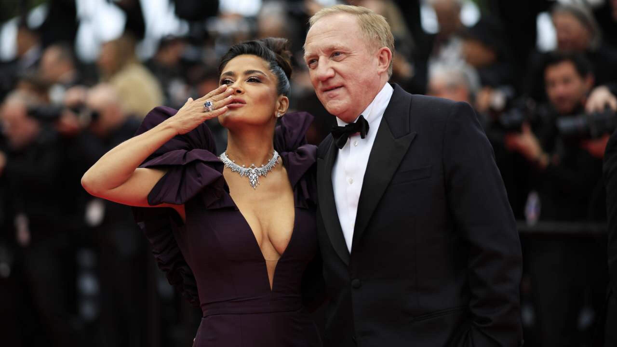 salma-hayek-cannes-en-fotos-dia-20-mayo