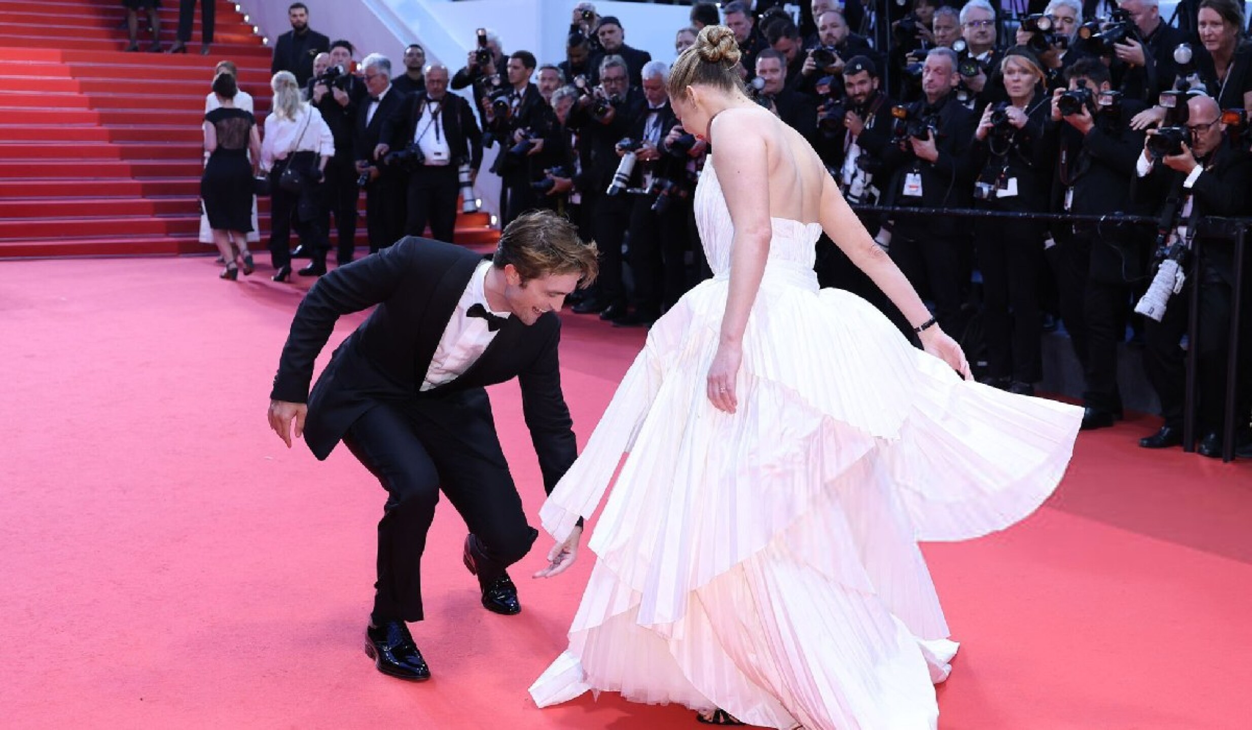 pattinson-lawrence (2).jpg