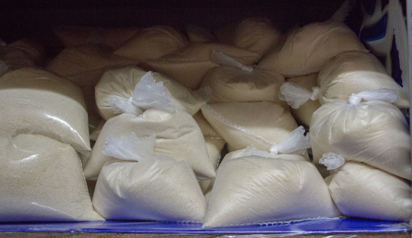 CIUDAD DE MÉXICO, 08OCTUBRE2018.- La semana pasada se anunciaba el aumento al preecio del azucar refinada, y el precio sigue siendo de 20 pesos por kilo.FOTO: VICTORIA VALTIERRA / CUARTOSCURO.COM