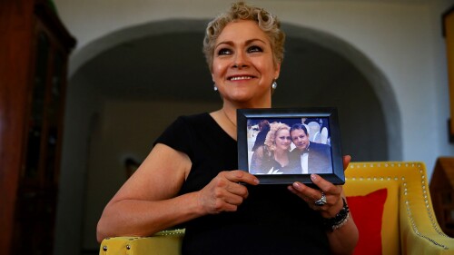 México cumple un año del primer muerto por covid con miles de familias rotas