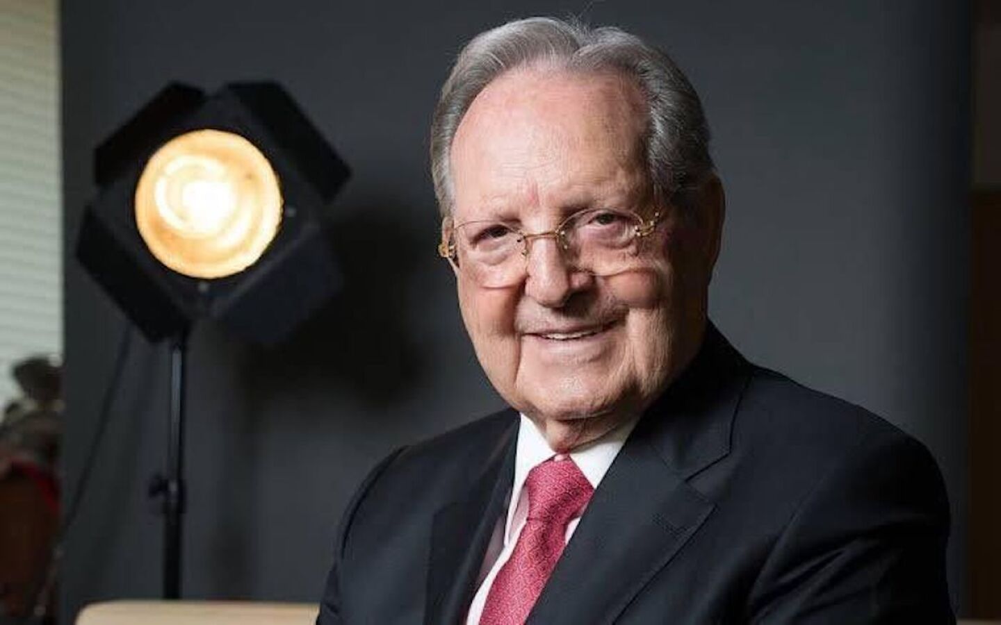Olegario Vázquez Raña