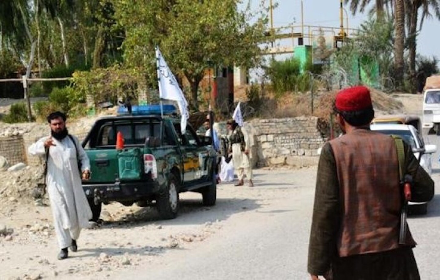 explosion-jalalabad-afp-kBT--620x349@abc