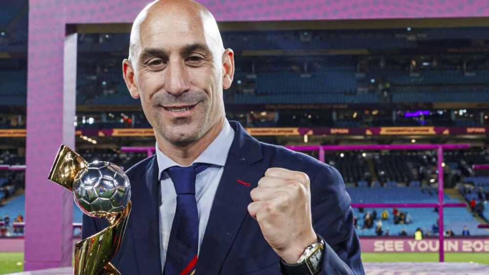 luis-rubiales-dimitira-a-la-federacion