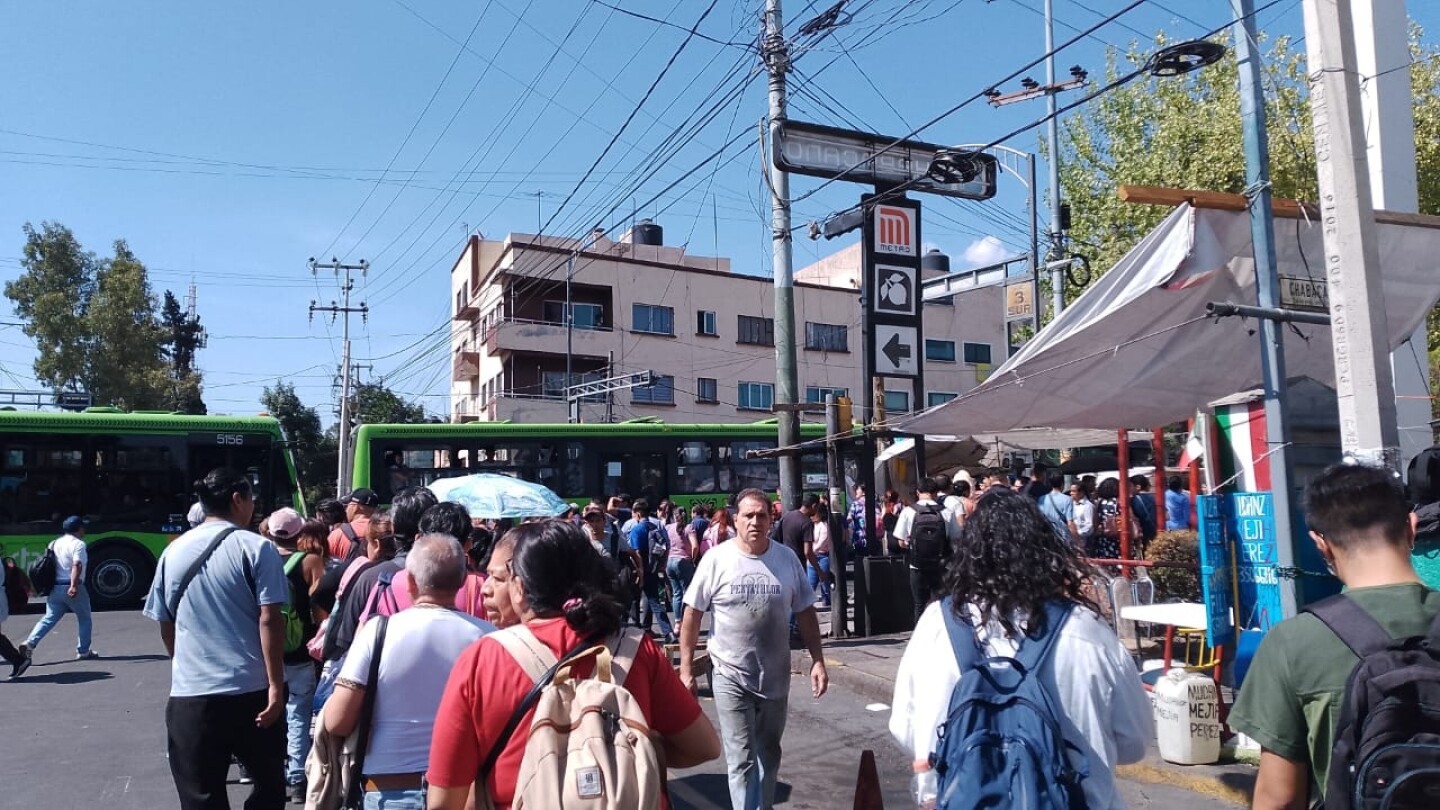 que-paso-en-la-linea-9-color-cafe-del-metro