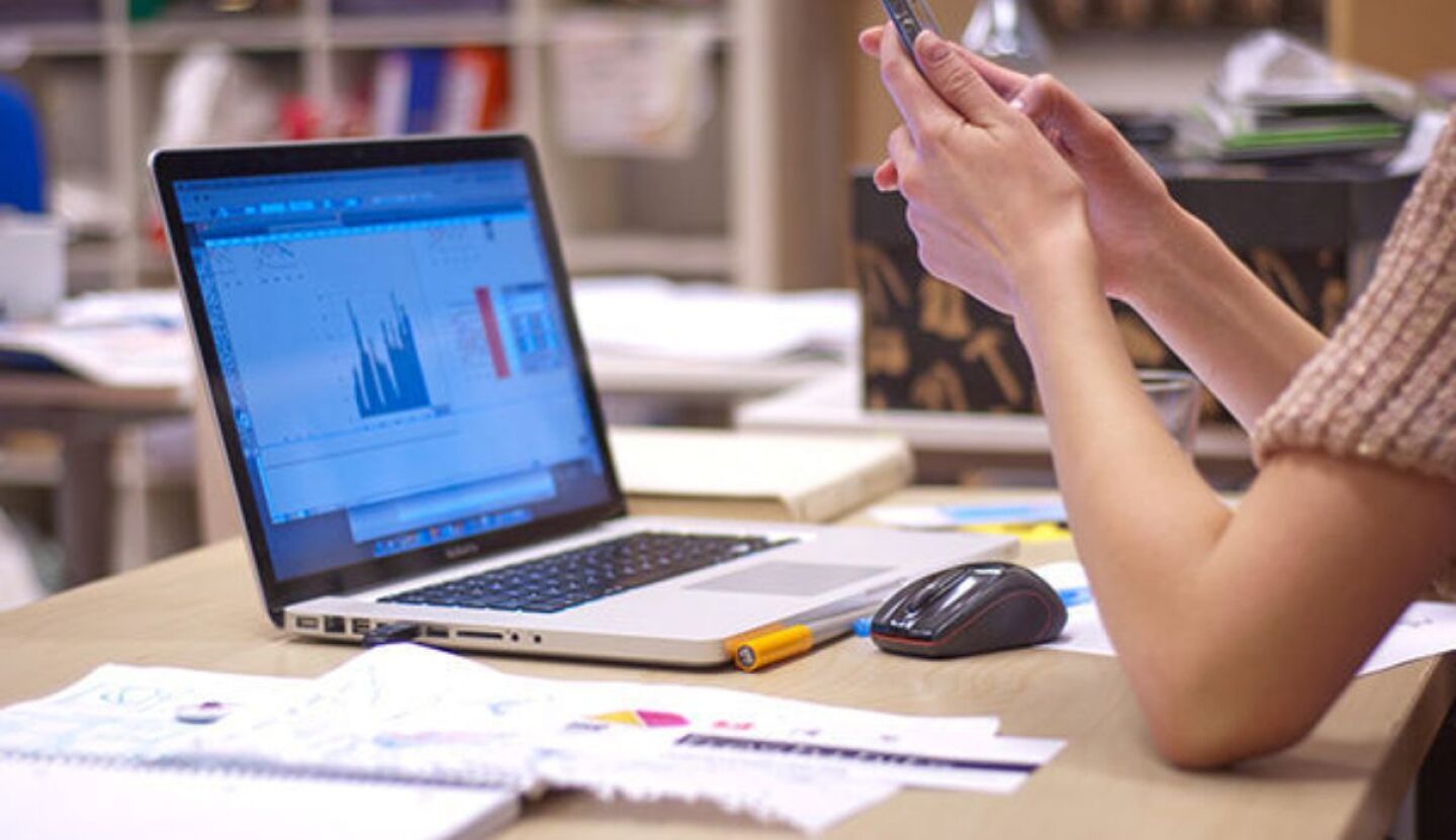 Por qué es tan difícil para los jóvenes encontrar trabajo en este momento (y qué habilidades necesitan para tener éxito, según un experto de LinkedIn) Por qué es tan difícil para los jóvenes encontrar trabajo en este momento (y qué habilidades necesitan para tener éxito, según un experto de LinkedIn)