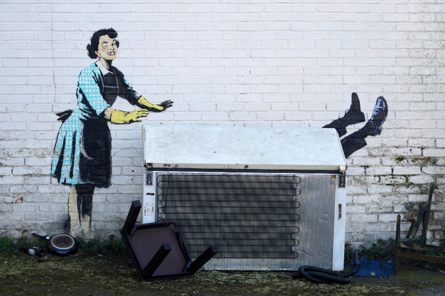 BRITAIN-ART-BANKSY-VALENTINE