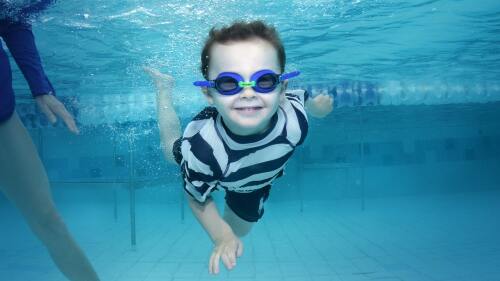 niños-natacion