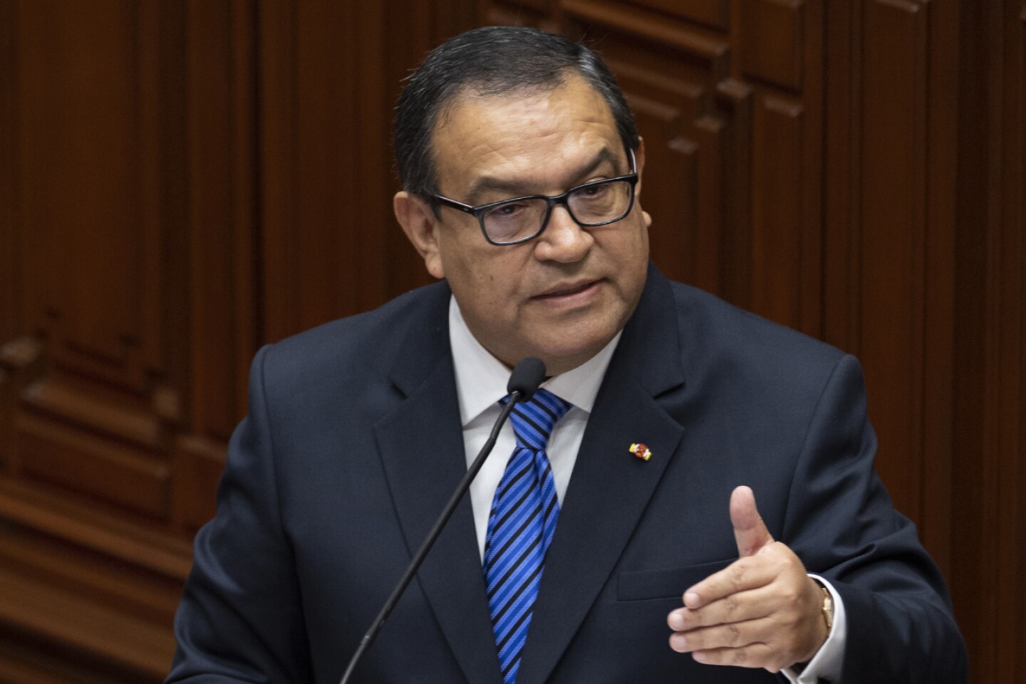 El primer ministro dice que Perú está siendo atacado por los presidentes de Colombia y México