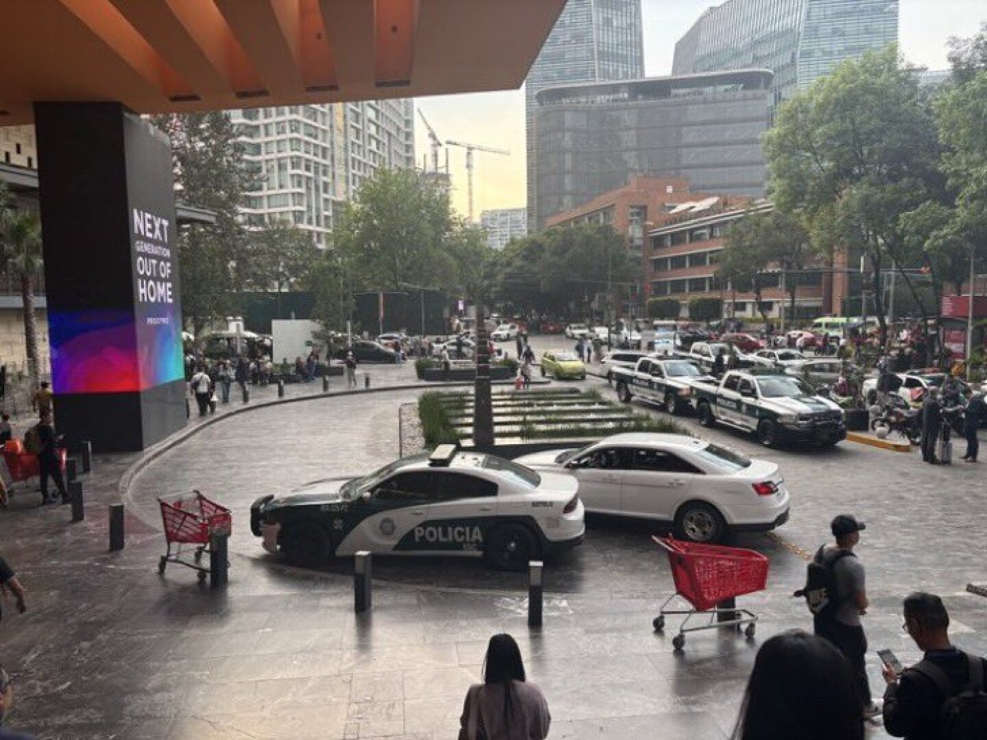PLAZA MIYANA.jpg