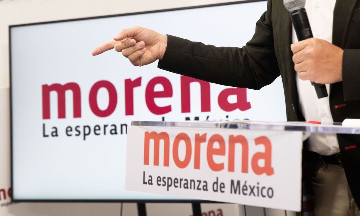 Mario Delgado, dirigente nacional de Morena, señaló que la SCJN esta invadiendo facultades al invalidar parte del Plan B en materia electoral.
