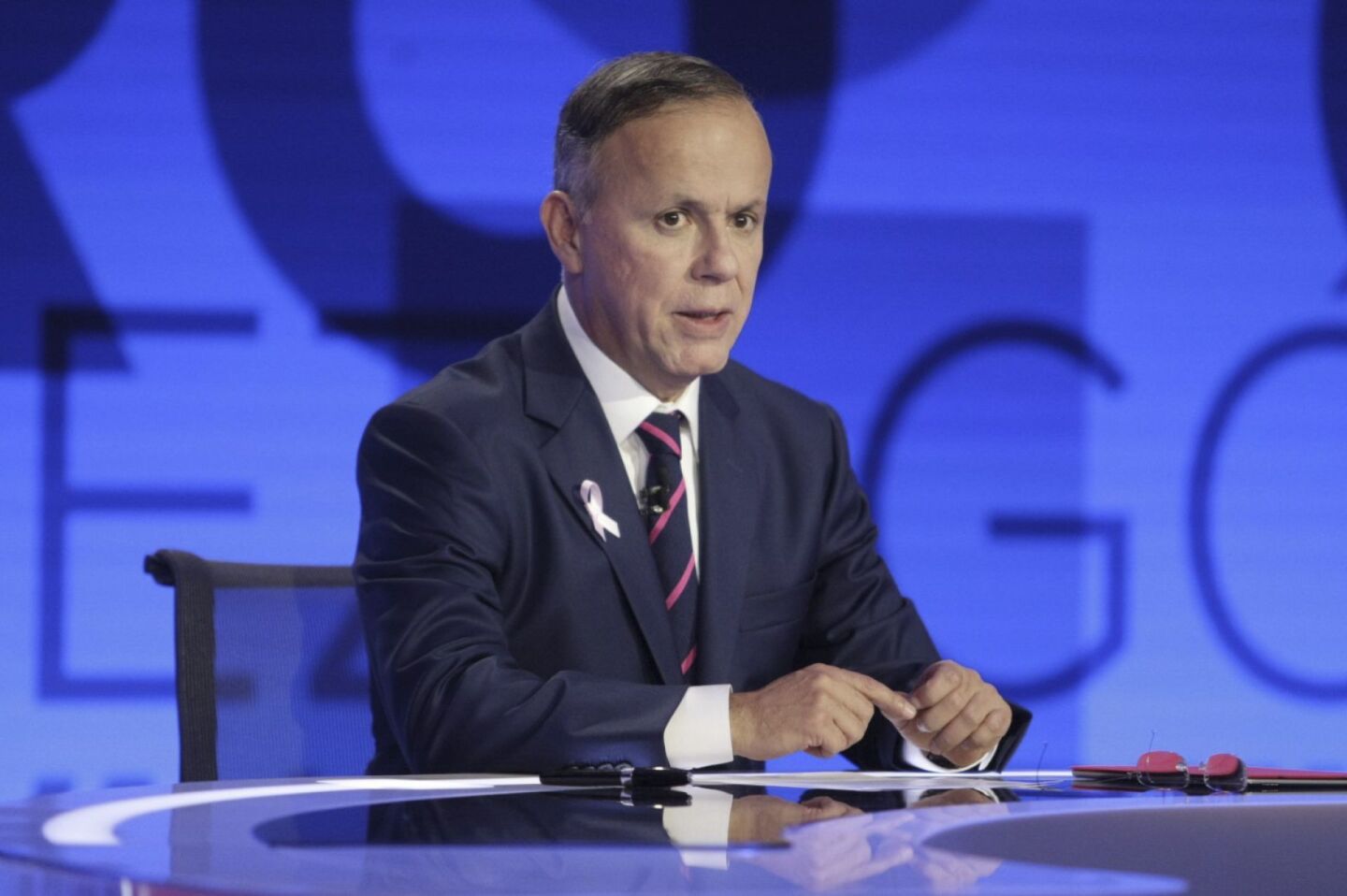 CIUDAD DE MÉXICO, 19OCTUBRE2016.- El periodista, Ciro Gómez Leyva, durante la primera emisón del noticiero nocturno en Imagen Televisón. FOTO: PAOLA HIDALGO/ CORTESÍA GRUPO IMAGEN /CUARTOSCURO.COM