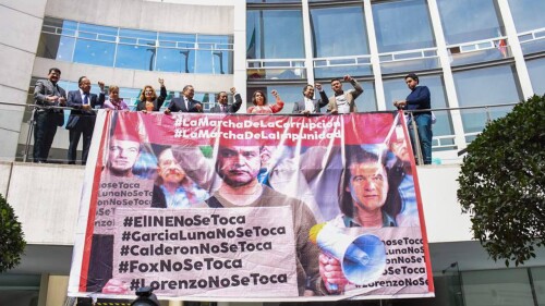 manta-senadores-morena-critica-marcha-ine-plan-b-reforma-electoral