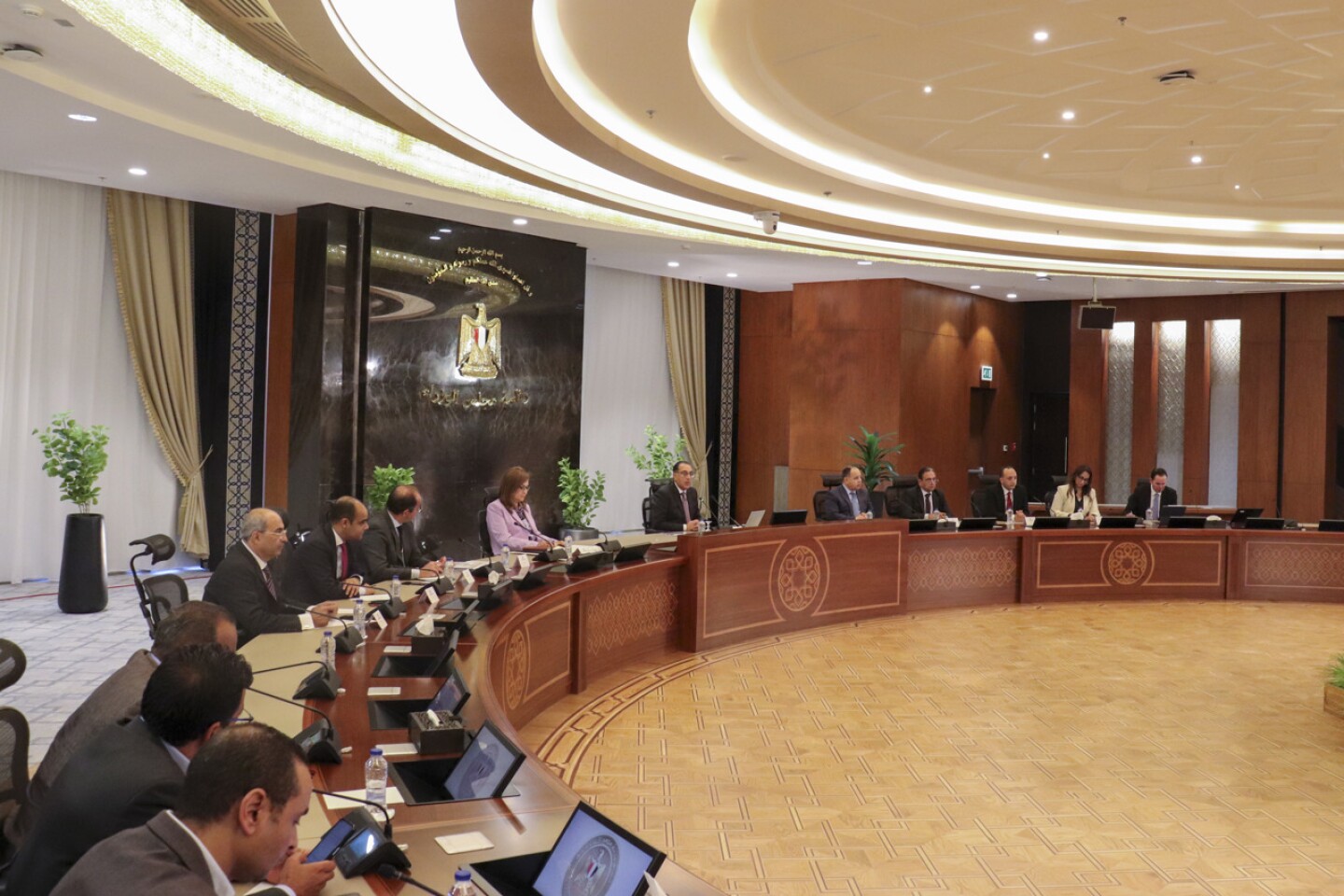 Egipto privatizó 1.900 millones de dólares en acciones de sus empresas estatales