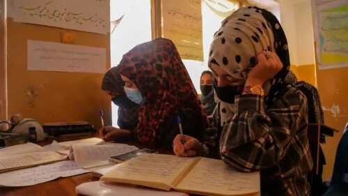 talibanes_educación_mujeres_afganistán