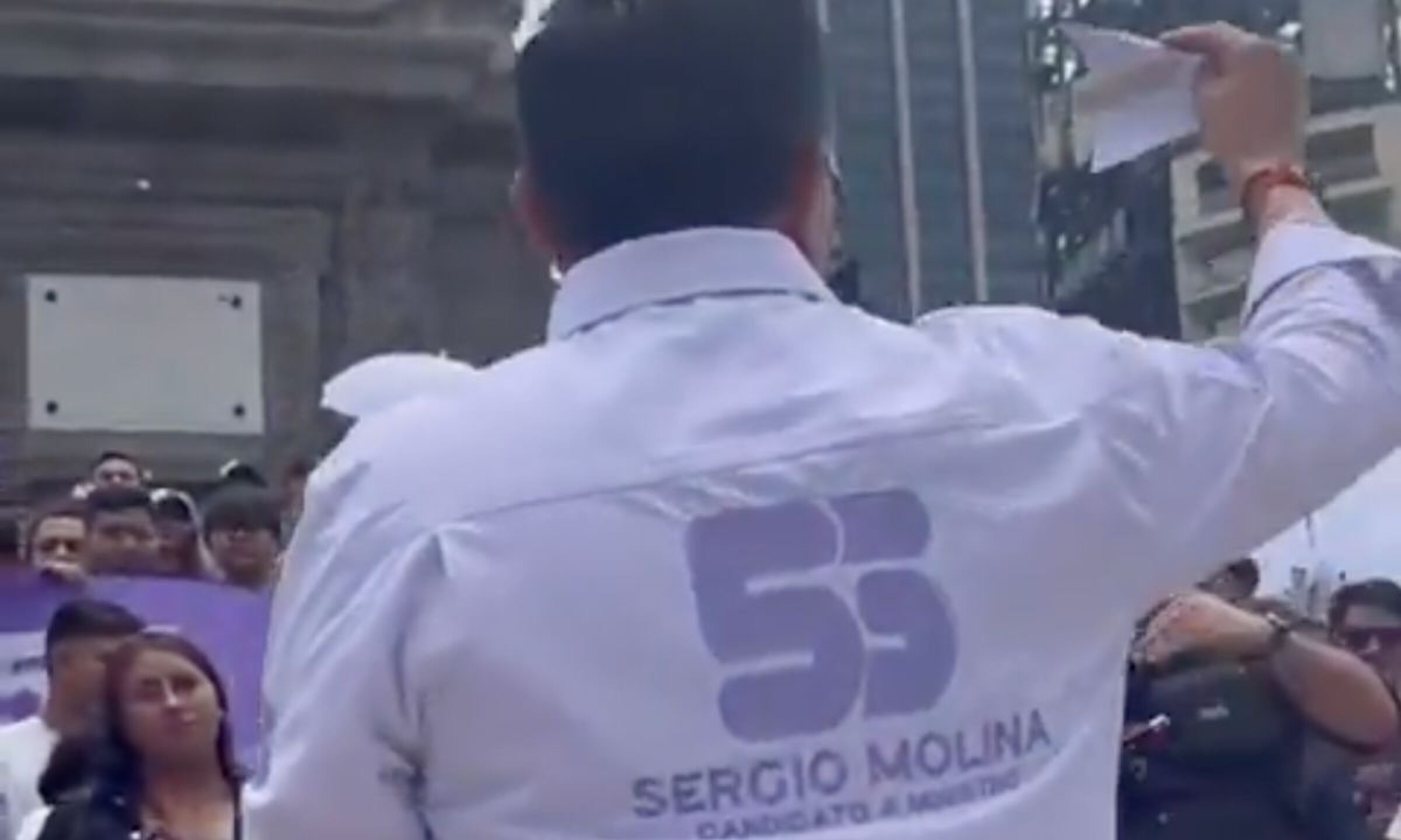 una-justicia-sin-privilegios-sergio-molina-cierra-campana-con-mensaje-desde-el-angel-de-la-independencia