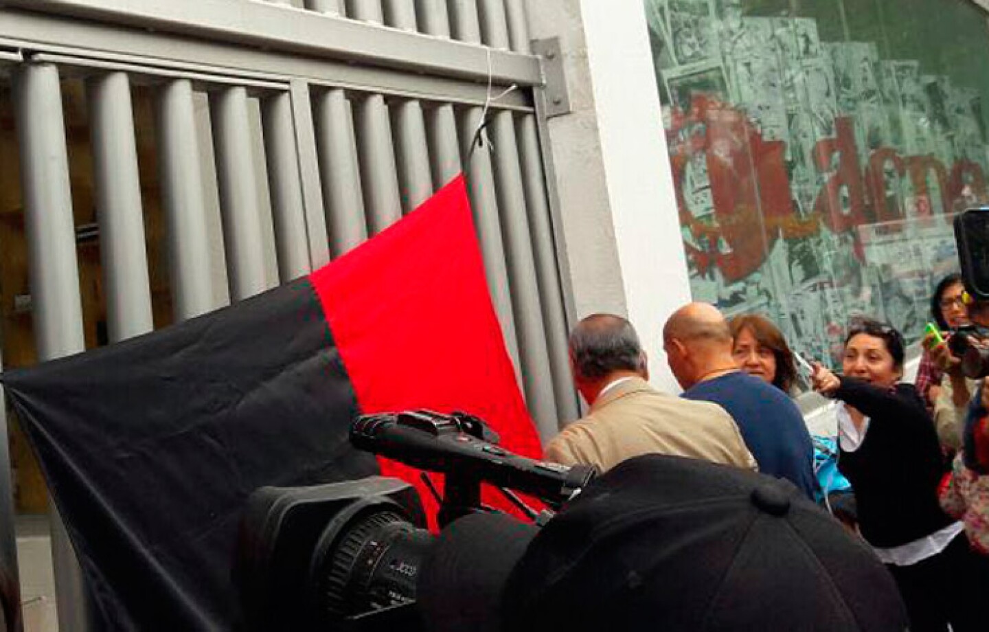 Jornada_rojinegra_bandera