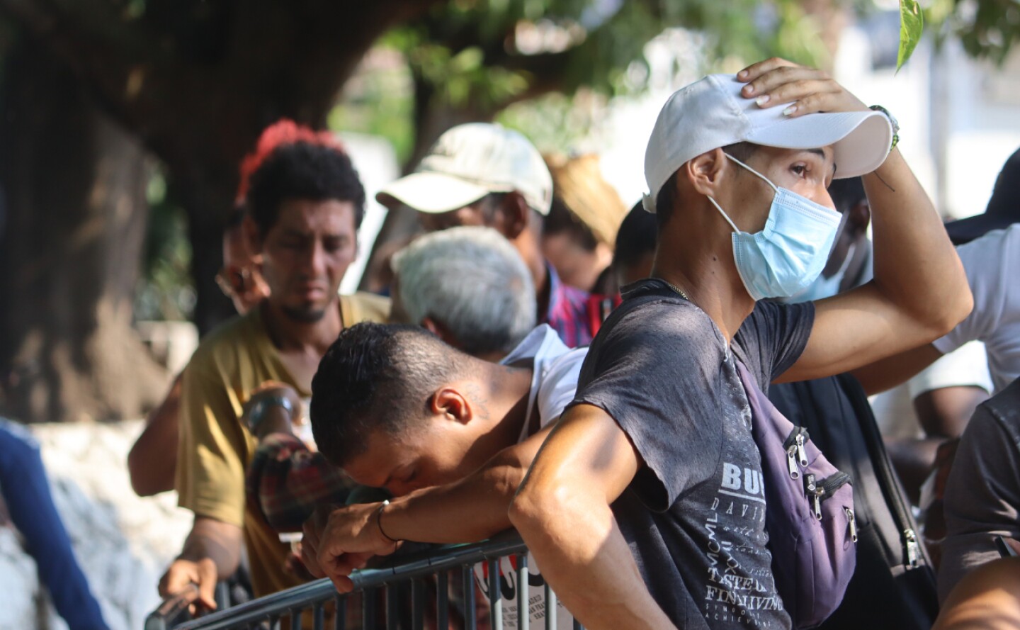 migrantes-tarjeta-humanitaria-efe