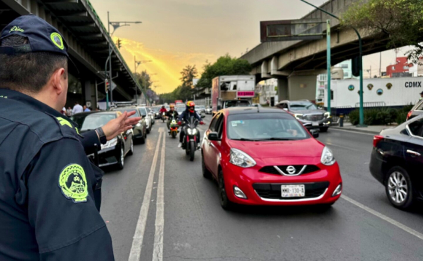 Hoy No Circula miércoles 26 de marzo 2025 en CDMX y Edomex_ ¿Qué autos y engomados sí circulan_.jpg