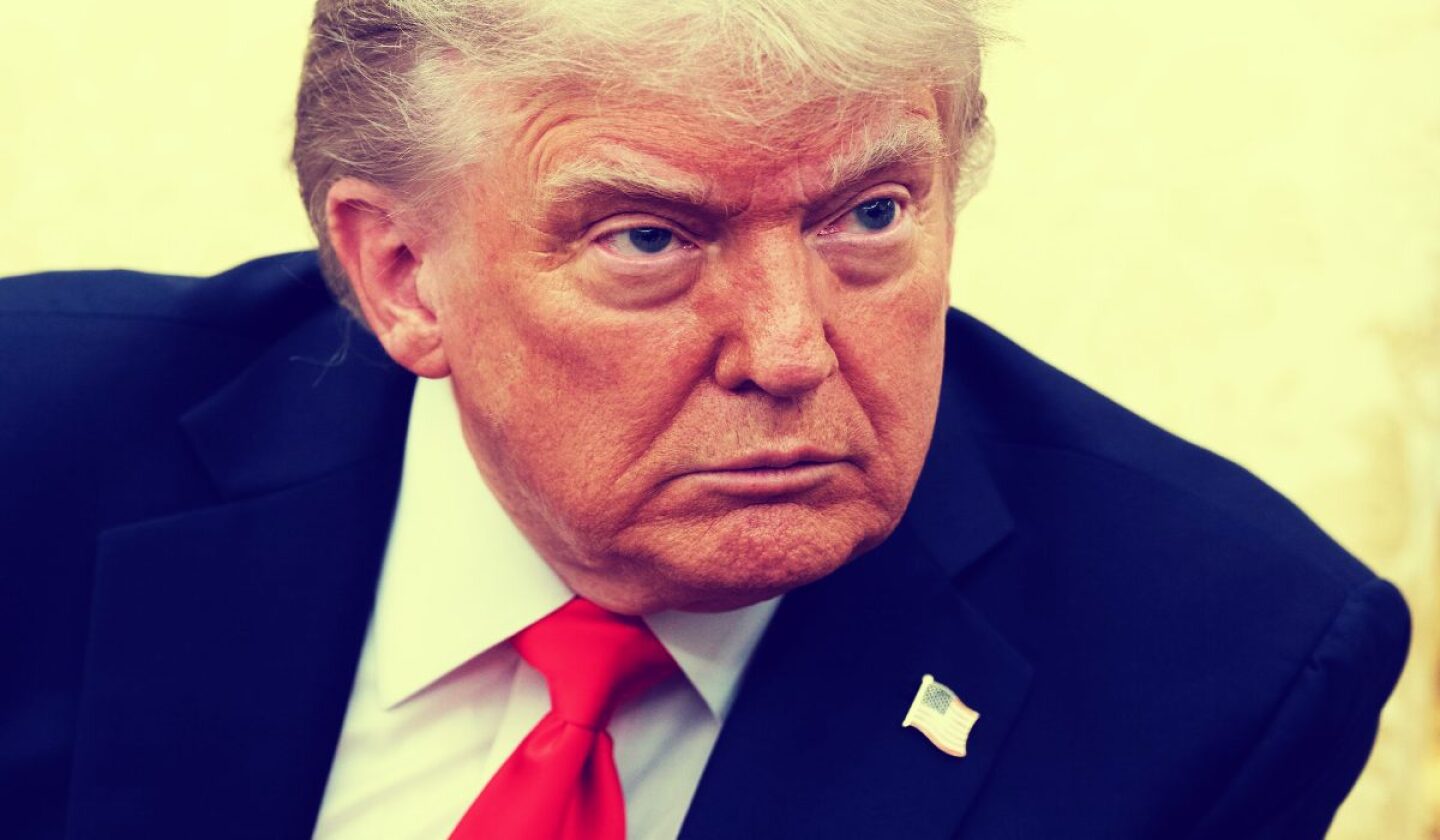 donald-trump-restringe-entrada-eu.jpg