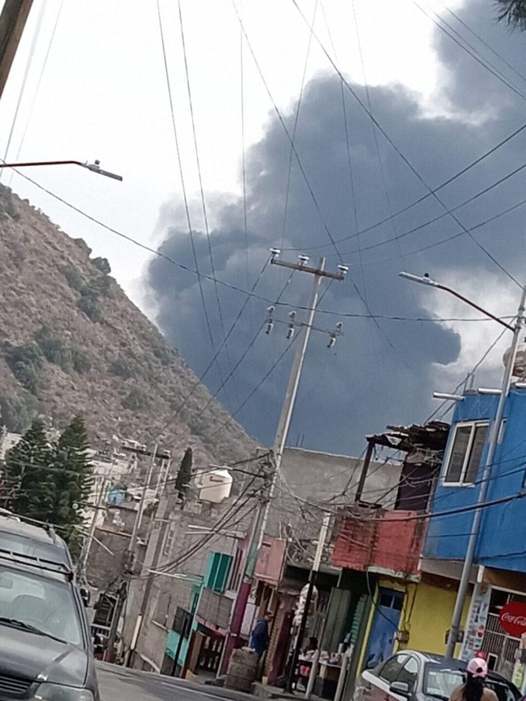 incendio-en-iztapalapa-cdmx-hoy-se-quema-basurero-cerca-de-valle-de-chalco-1-960x1280