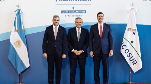 Presidentes del Mercosur dan inicio a cumbre en Argentina clave en negociación con la UE